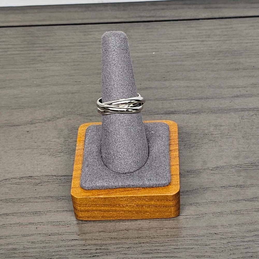 Unite Ring Size 7.5